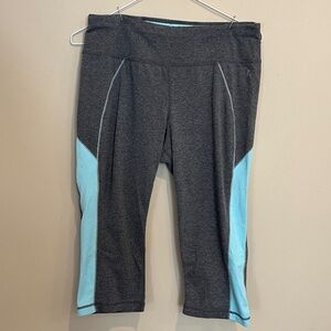 Danskin Now Gray & Blue Capri Leggings